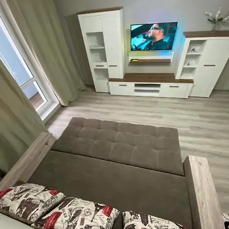 Apartament Lovely Brand New With 2 And Balcony